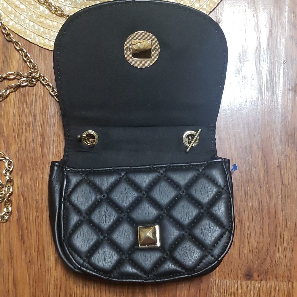 Black Chain Mini Purse - Picture 4 of 5